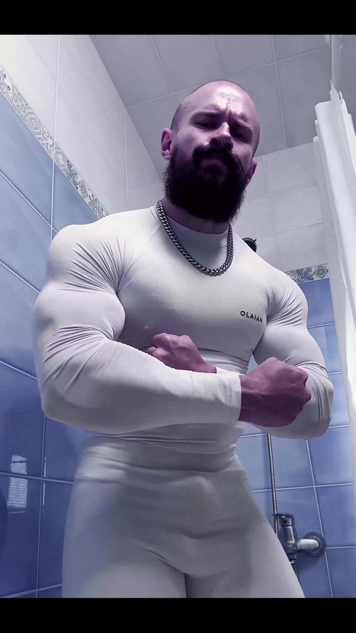 Mister Stone: Puoi vedere queste linee folli attraverso il panno sottile