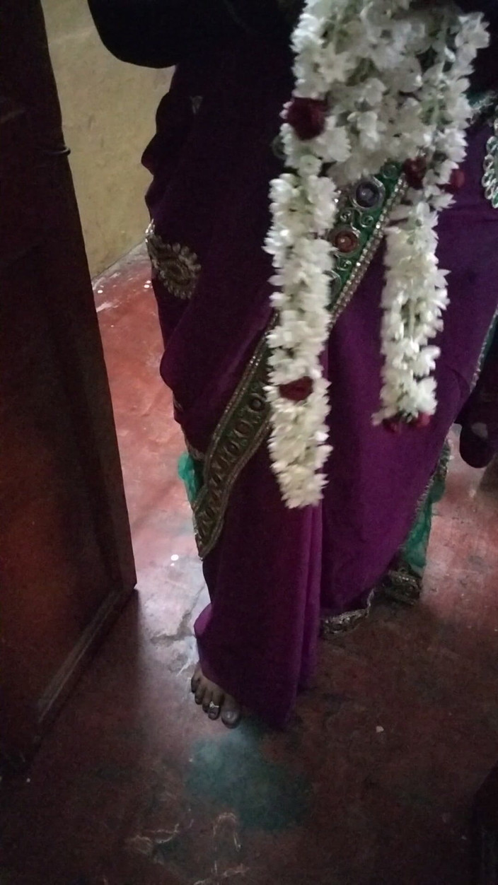 Tamil lesbian: Pierwsza noc - za strzelaniem