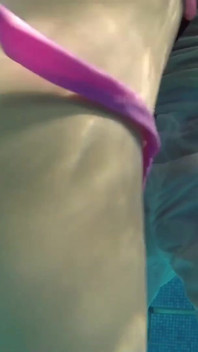 Unterwasser-sex Mit Geiler Brünette Mit Dickem Arsch