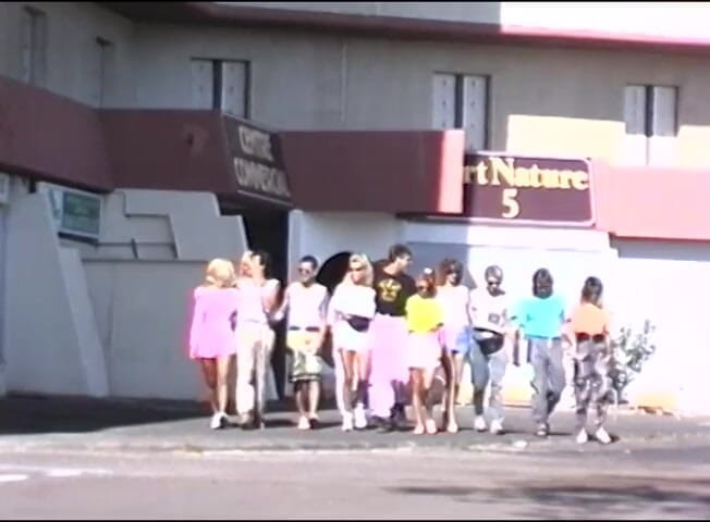 Tabu Film: Genz je v prdeli krásně venku!
