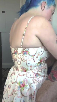 Penny Pax vive a vida de puta!