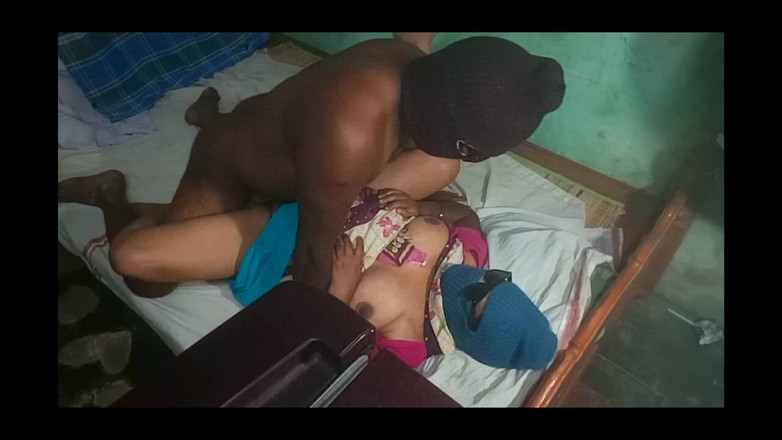 Priyanka314: Futai cu o doamnă indiană cu țâțe mari