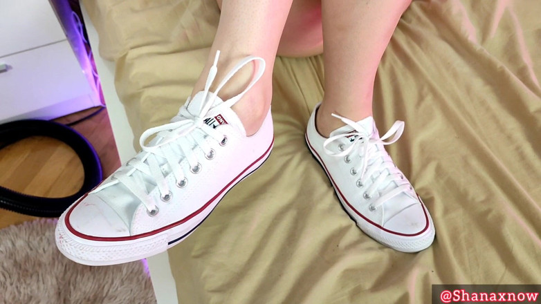 Shanaxnow: Fetisch converse staubsauger stiller
