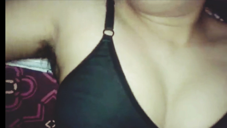 Monik18 studio: Iubită sexy cu futai cu pizdă umedă și o mulțime de...