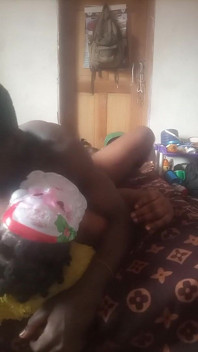 Krissjo Byh Et Une Fille Moche Se Font Baiser