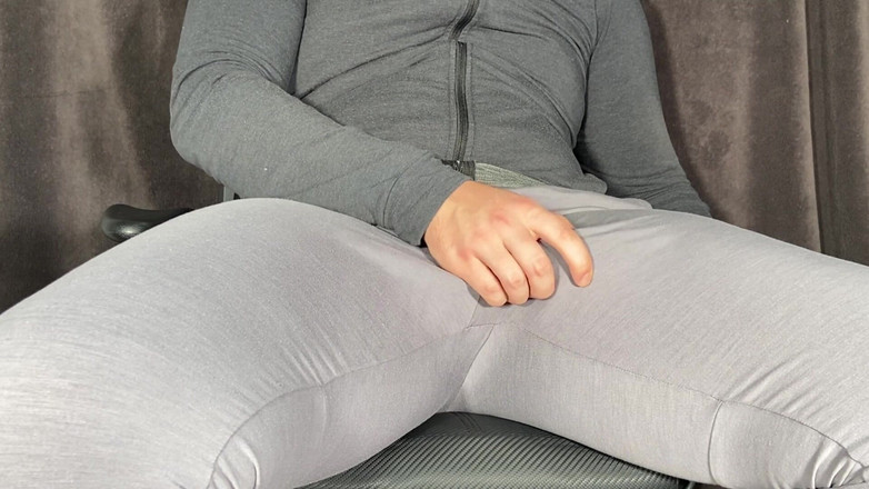 Lucas Nathan King: Mãos livres de porra em calças de moletom cinza