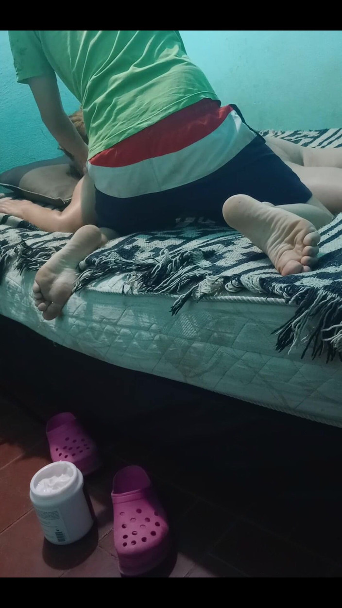 Fitcure1: Masáž krémem, dokud není nahá