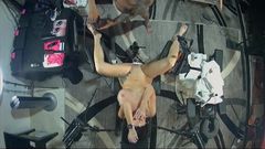 Phoenix Rizin': Трахаю эту мокрую задницу киску в гинекологическом кресле 4 видео от первого лица в студии Rizin.4.K. Х.Д..