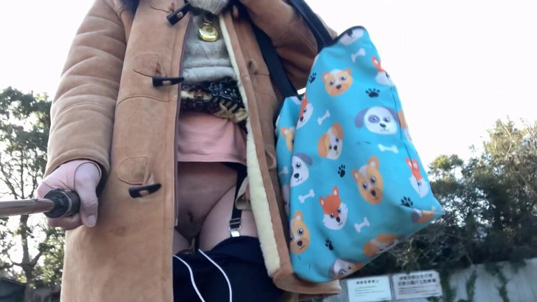 megu2002: Samouk nr 95 Noszenie podpasek i tamponów oraz odsłanianie chodzenia Część 2