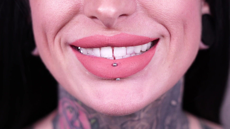 The Flourish XXX: Ashlee Stone dominadora de um enorme BBM