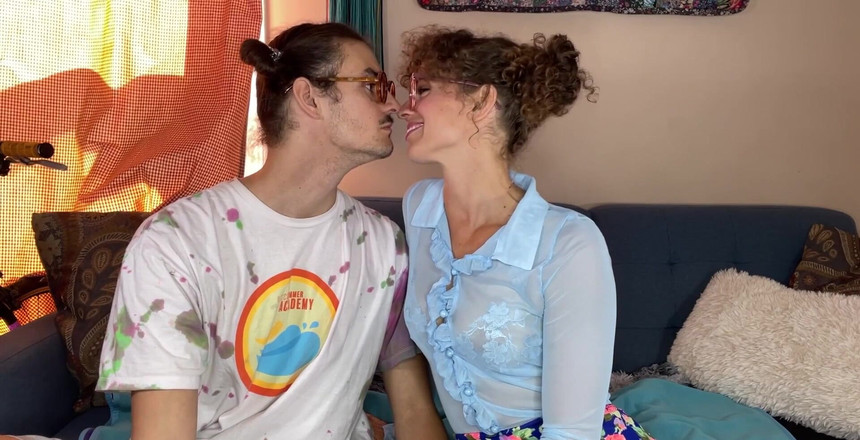 VibeWithMommy: Episodio 1! Signora Crizzle su Imparare a fare sesso! Ti sto...