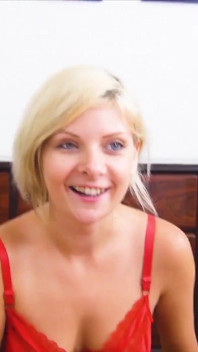 Allesandra noir 19 yaşındaki çift özellik - 2 bakış açısı oral seks ve büyük yüze boşalma!