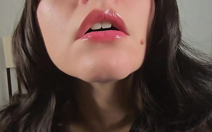 EmmasBetterLife: Asmr Gfe lamiendo la lente