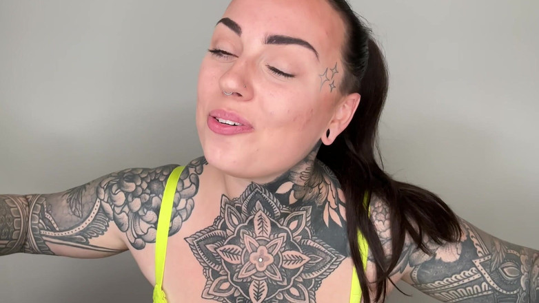 Miss Valentina: Wedgies solo hogar