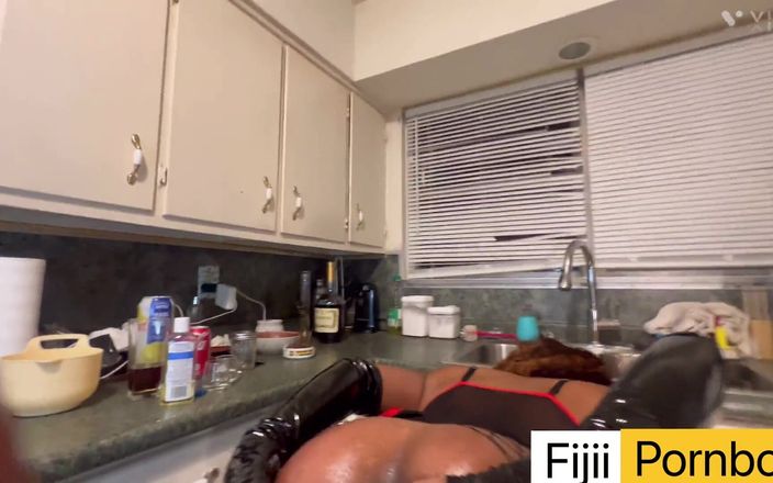 Fijii pornbox: Anal kraliçe baddie fijii ile canlı
