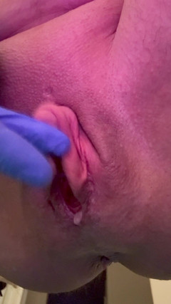 unknownuser: Huge Clitoris Orgasm, Wet and Squirting