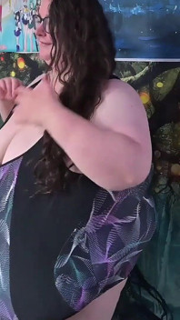 Helping Sexy SSBBW Into Tight Swimsuit