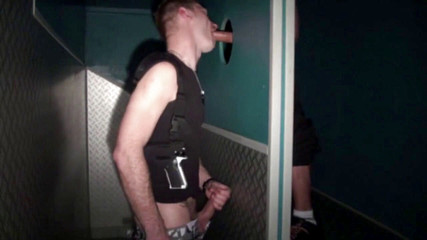 Crunch Boy: Straigth saje gaye v dírách slávy