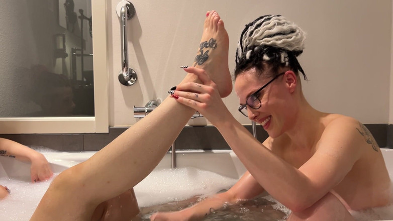 EdgesOfReality: Uma dominatrix e sua escrava