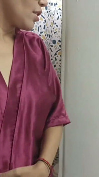 Îmi place când mă gândesc la tine și intru în porno-ul meu de cameră