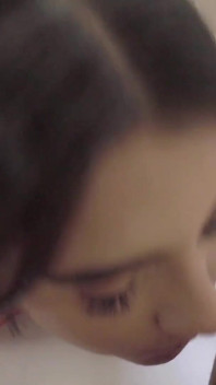 Bintang lucah pantat besar mengongkek lelaki bertuah Valentina Nappi Tru Kait