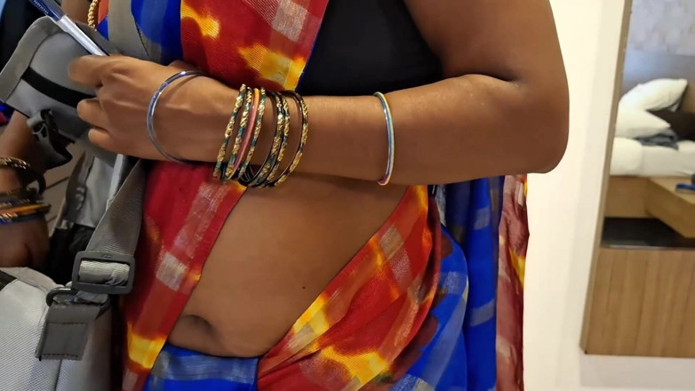 Delightrose: Tamil Salesgirl Fucks Indian Stranger