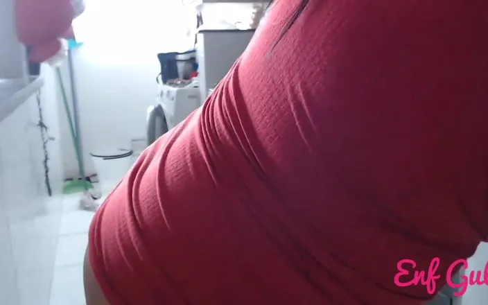 Enfgulosa: BBW Showing off Hot