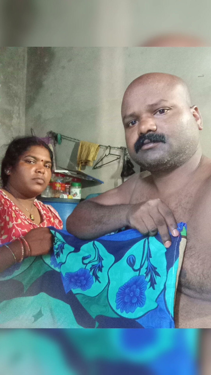 YangZi 69: Aunty looks beautiful in pink saree, I fucked her.