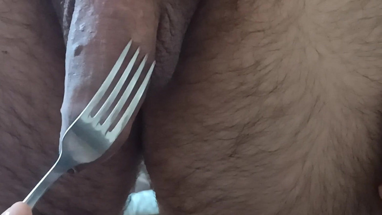 sensualmalixxx: Fork och Ladle på Testicles kuk och röv