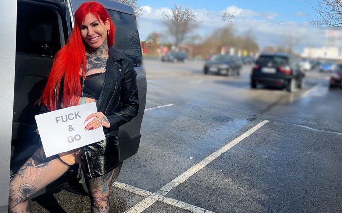Cat-Coxx: Fick und geh!! Du willst mich
