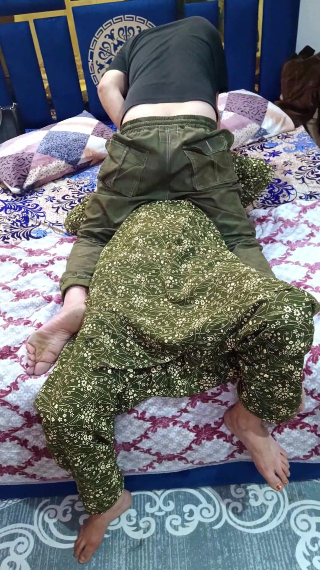 Naughty Naheed Khala Alizey Mummy with Chacha Qasim Chudai Having Sex in Bed (Alizey) Naughty Naheed Khala Alizey Mummy with Chacha Qasim Chudai Having Sex in Bed (Alizey)