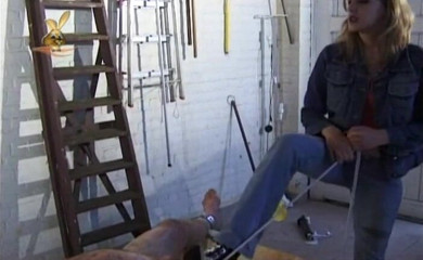 House of lords and mistresses in the spanking zone: The human slave
