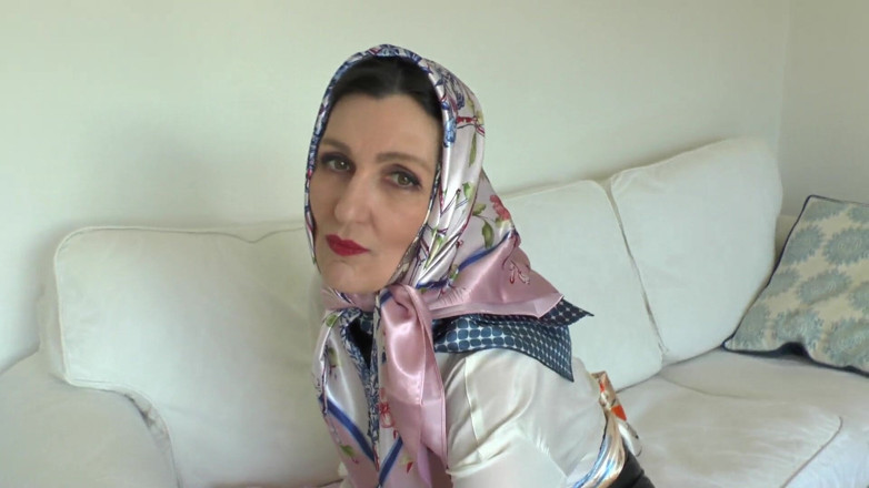 Lady Victoria Valente: Satén Scarf Lover a stříkání na lesklý satén scarf, Lady...