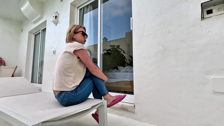 Emma Voyeur: Trancada ao ar livre, eu não conseguia segurar e molhar...