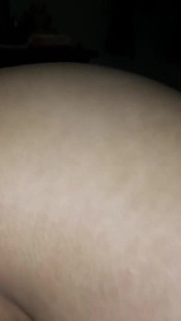 Dc5 - cewek seksi dengan stoking cokelat lagi asik ciuman dan ngentot hot banget
