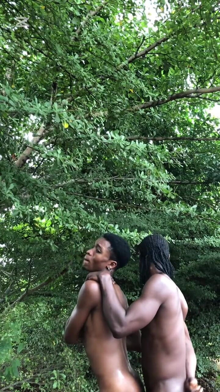 Sexypeller: Gay Men with Huge Cocks Having Sex Public Outdoor Anal...