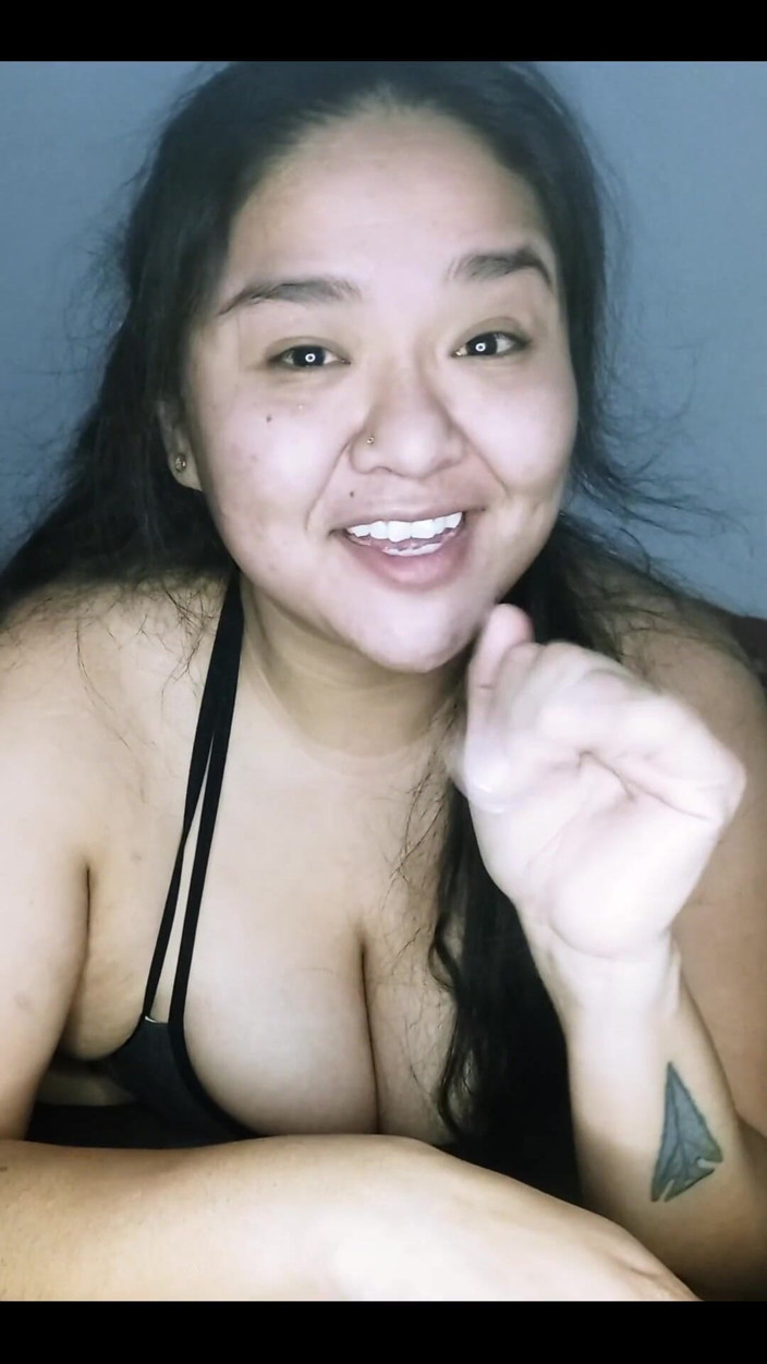 DeesDeepThroat: Cewek semok kulit putih lagi asik masturbasi