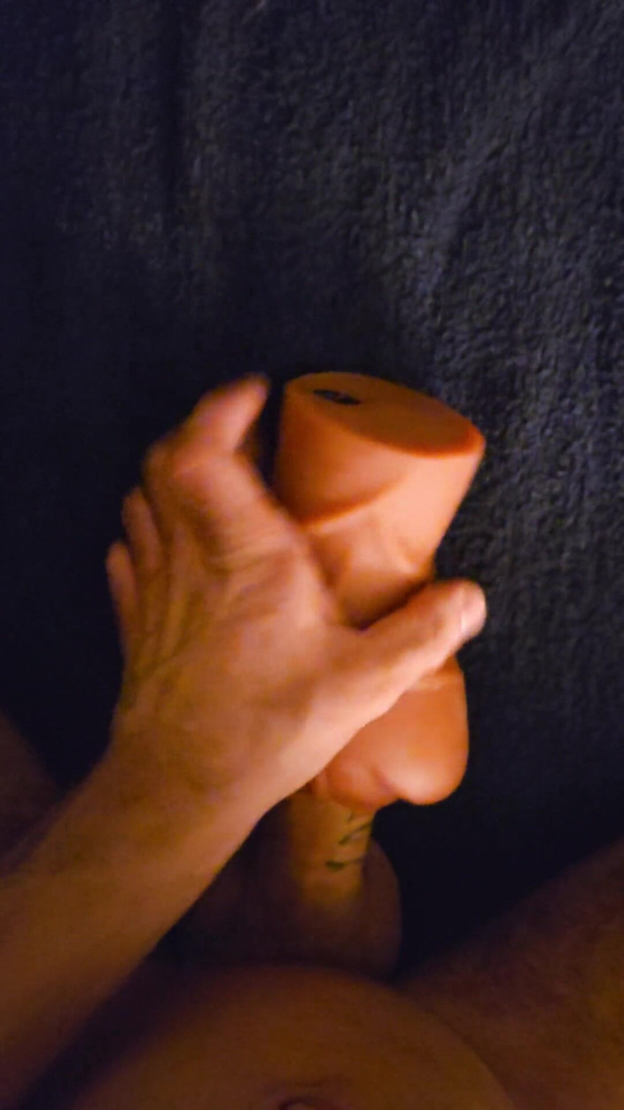 E the Long Dick Daddy: Stretching Out This Pocket Pussy