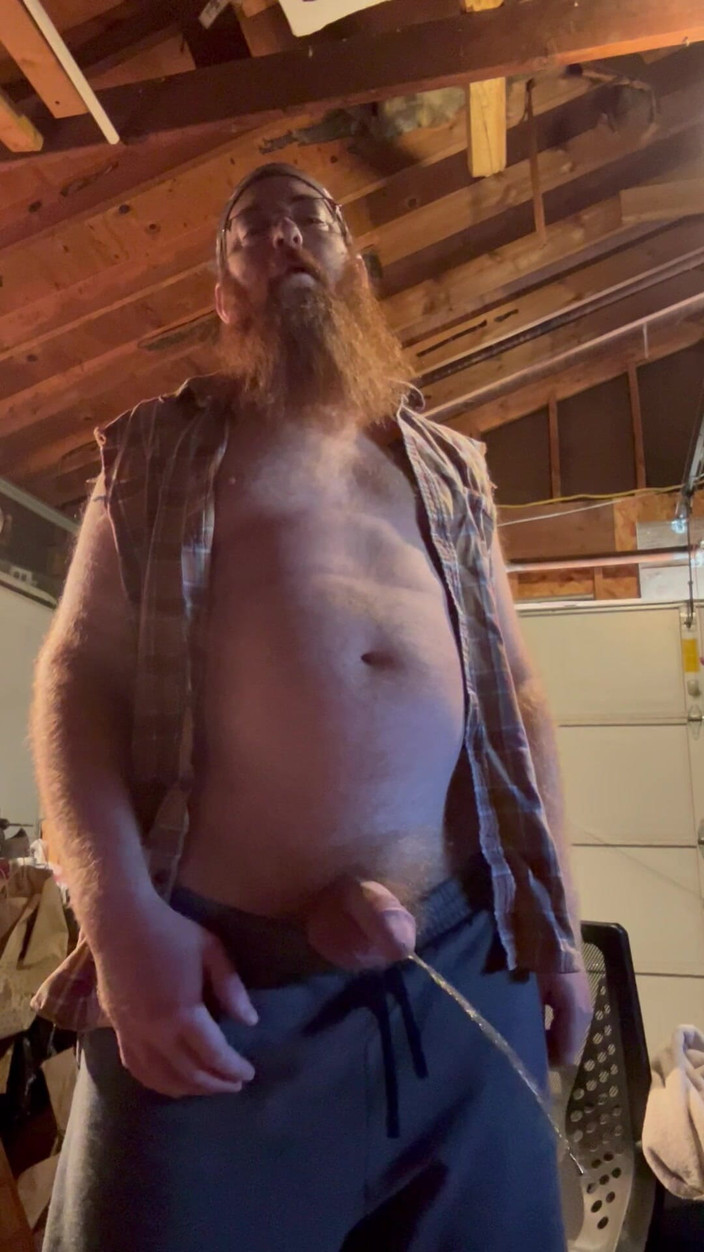 Big Baz: Kasual Garage Kencing
