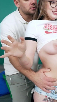 Curul tău va iubi această fiică vitregă tocilară face sex anal sălbatic