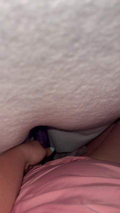 Virgin amateur: Marți seara, singuri acasă...