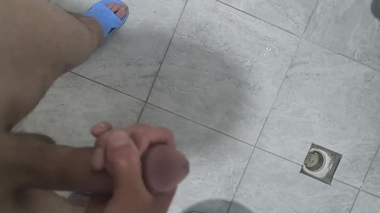 bigcook: Turkish Teenager Couldn't Control Himself in the Bathroom