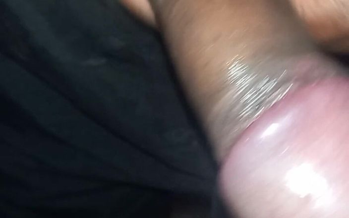 Mangacaribe: Femeie latino folosește menta Candy pentru sex oral