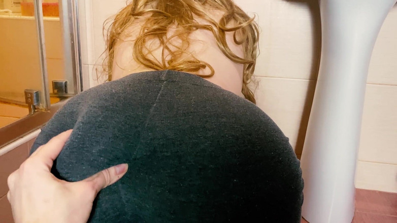 SweetAndFlow: Dotýkal se mé kundičky, dokud nechutnám