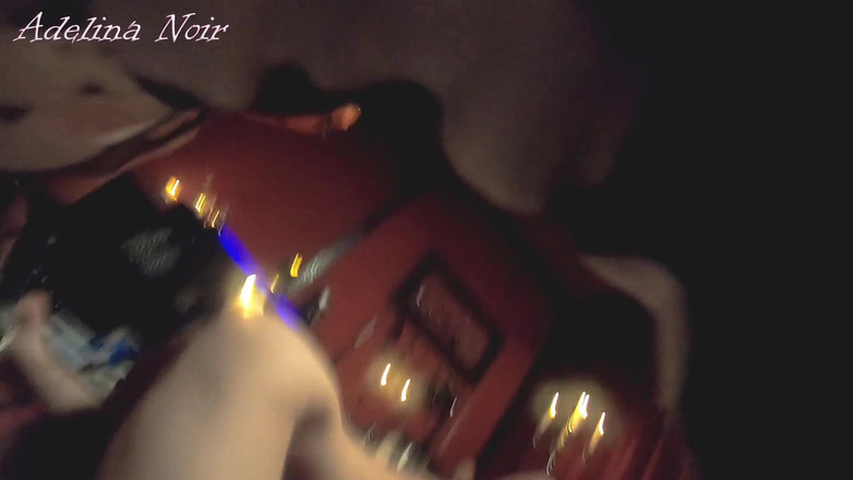 FISTINGQUEEN: Halloween dengan cahaya lilin - permainan anal yang sangat romantis