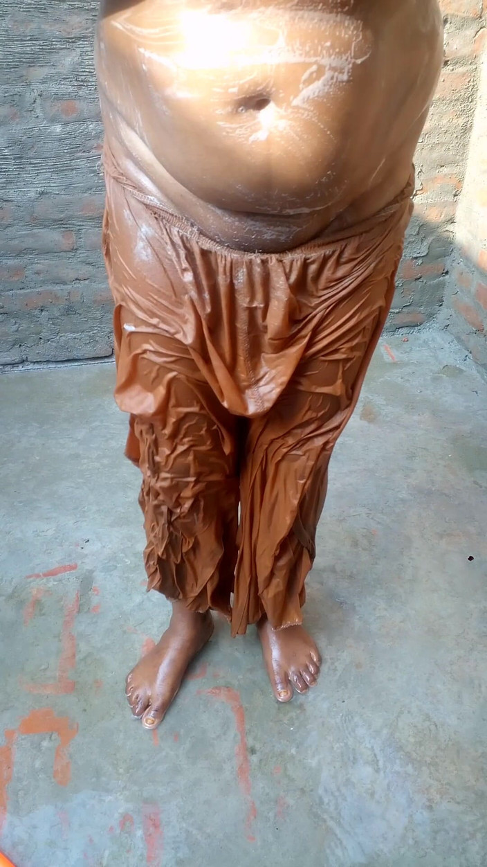 Sadia vabi: Sadia Vabi je tak krásná. Jeho kundička je tak sexy