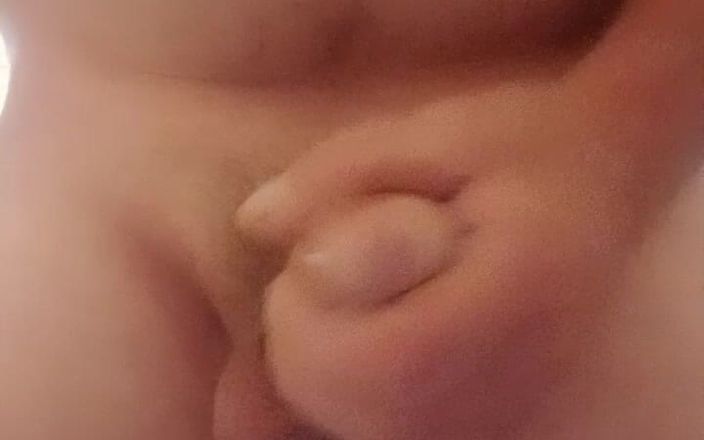 rastyo75: Hobby-ul meu este masturbarea în fiecare zi.