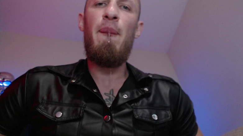 Hunky time: Leather Master, Saliva(spitting) and Biceps