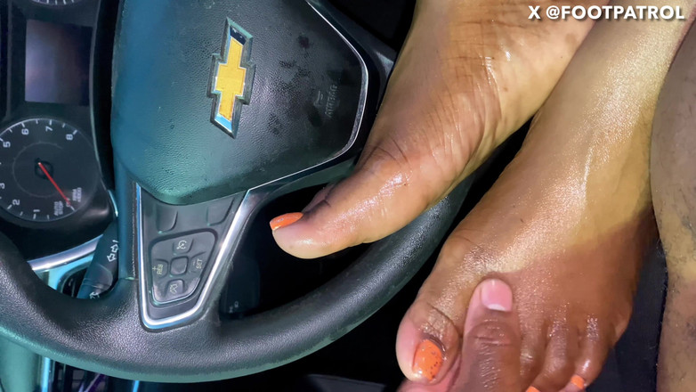 Foot Patrol: Auto-session fußmassage sonntagnacht