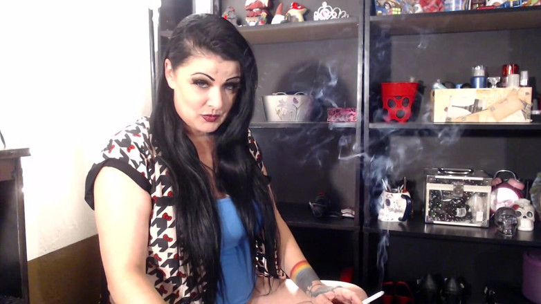 Abby Anna: Rouge à lèvres imprimé ciggy
